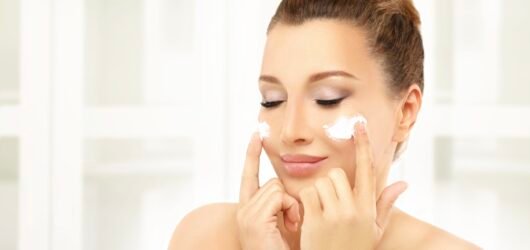 Top 7 Anti-Aging Luxury Skincare Products to Try in 2025